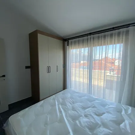Twin Belek